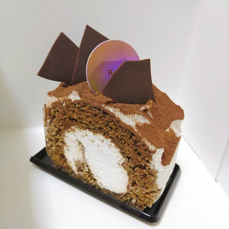 ティラミスロール(菓匠　松栄堂 SWEET FIELDS SHOEIDO  （ショウエイドウ）)