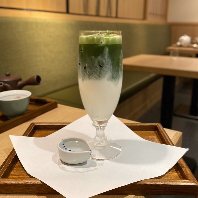 金の抹茶ラテ(茶々屋南山園 ヴェルサウォーク西尾店)