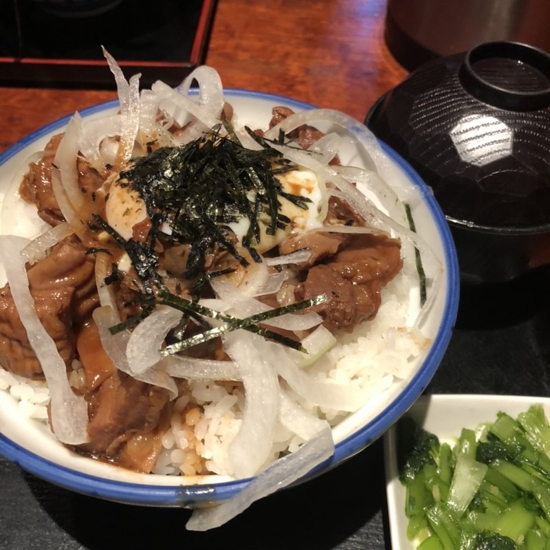 牛もつ煮丼定食(駄菓子屋)