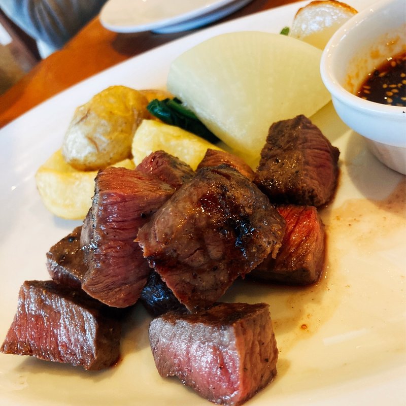 赤身サイコロステーキ(萌木の村 ROCK)