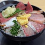 特選海鮮丼