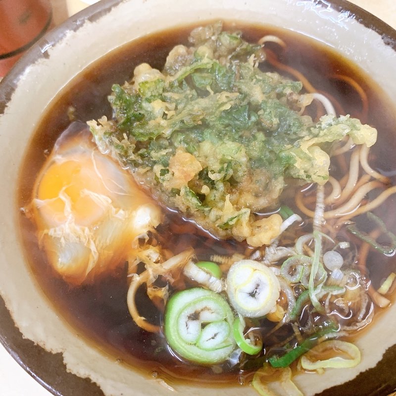 春菊天そば、生卵(岩本町スタンドそば 秋葉原店 （いわもとちょうすたんどそば）)