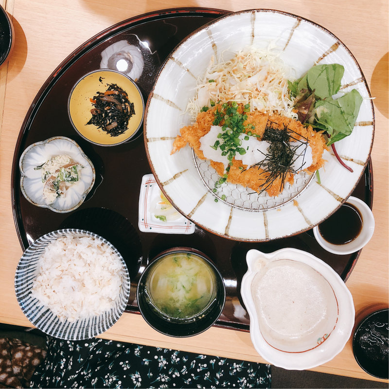 チキンカツのおろしポン酢膳(とろろ屋)