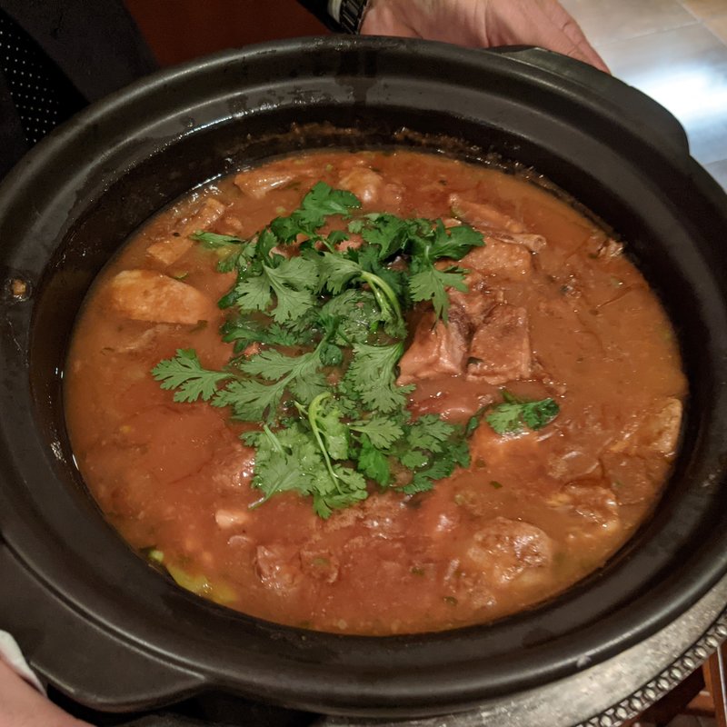 鴨とタロイモの土鍋煮込み(赤坂璃宮 銀座店)