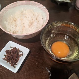 出汁で炊いたご飯のTKG(日本酒◎酒場 コメカラ)
