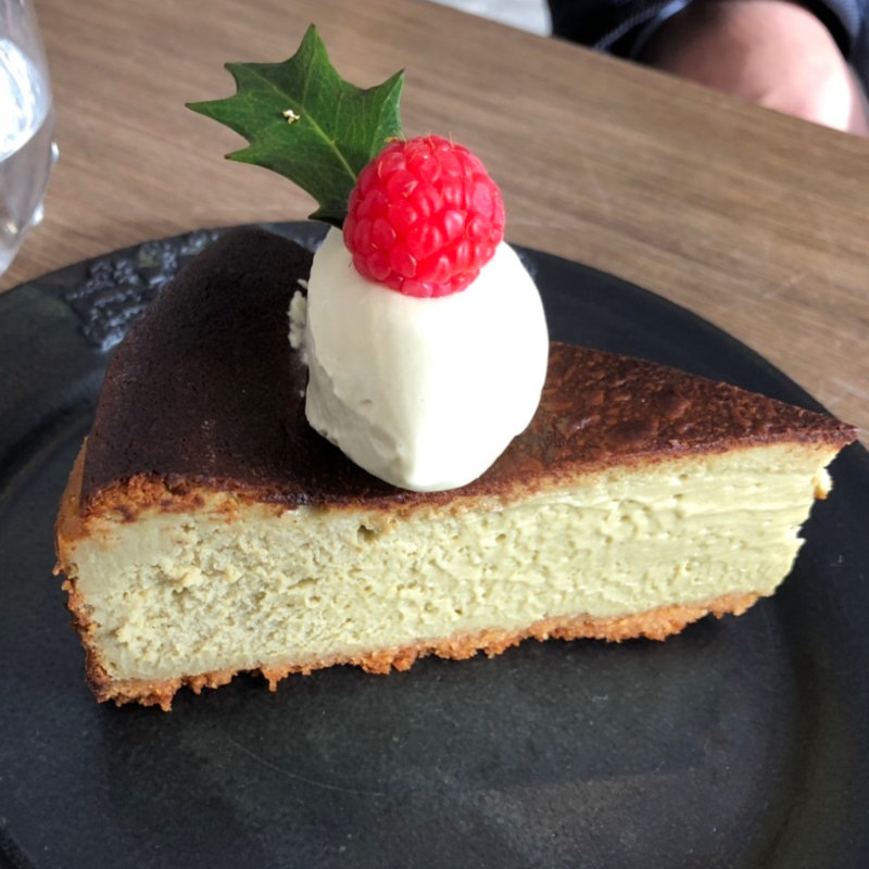 バスクチーズケーキ(アレイカフェ)