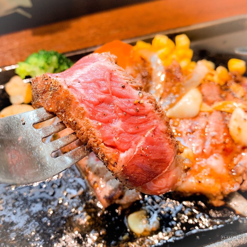 リブロースステーキ220g(いきなりステーキ 大阪福島店)