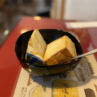 パン(ダイニングキッチン・オガッシ （Dining Kitchen OGATSHI）)