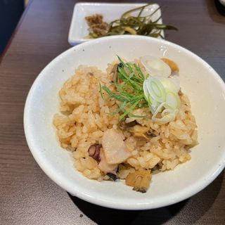 蛸と浅利の炊き込みご飯(柳麺まる重)