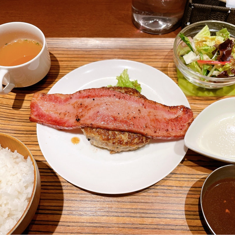 京都ポーク100％ハンバーグランチ（長ーーいベーコントッピング(HAMBURG LABO （ハンバーグ ラボ）)