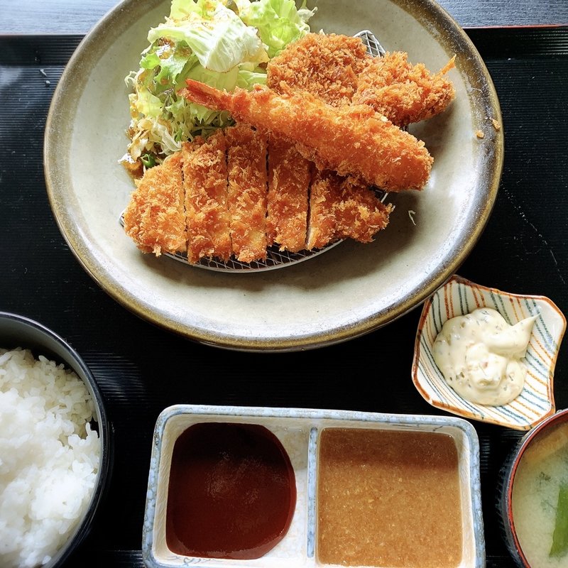 ミックスフライ定食(とんかつ ちづる 大刀洗店)