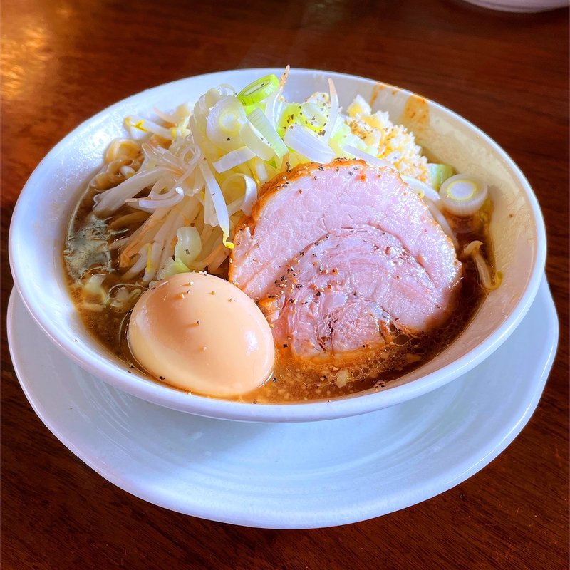ブラックヤサイモヤシラーメン(麺者屋 ちくわ)