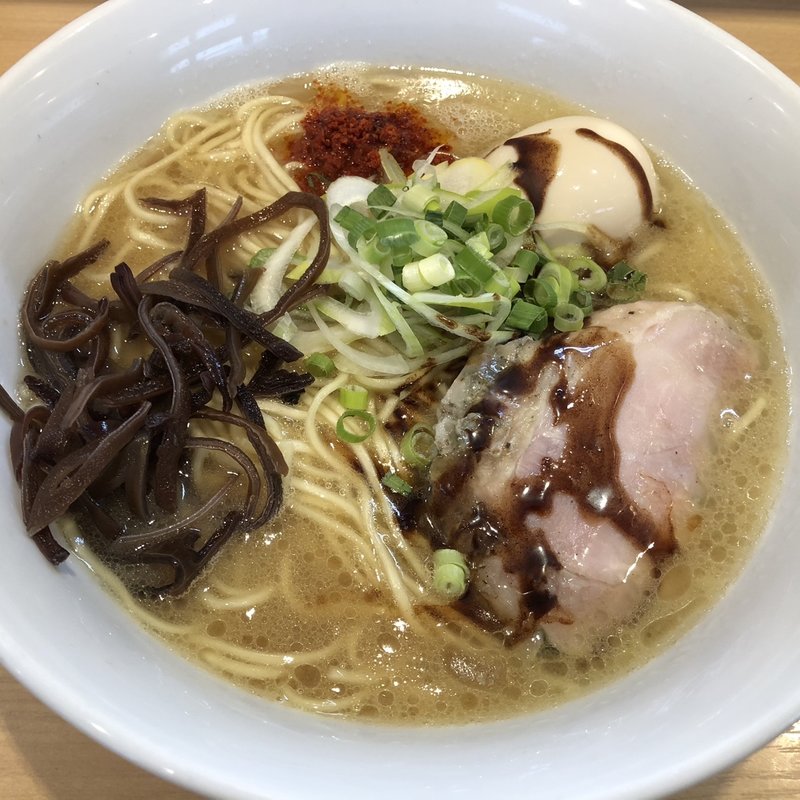 博多白湯そば(はぐれ雲)