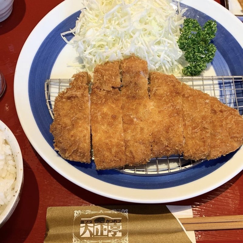 茶美豚ロースカツ(黒ブタかつれつ 大正亭)