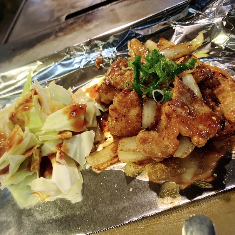 牛ホルモンの鉄板焼き(鉄板焼屋 田吾 )