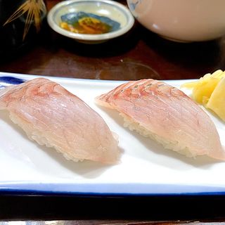 県魚ひらめ握り(朝市寿司 )