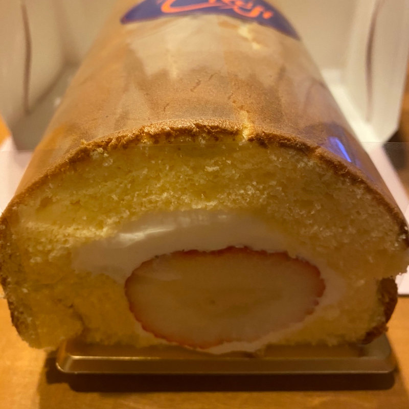 苺ロール(大)(パティスリー・コージ 枚方店)