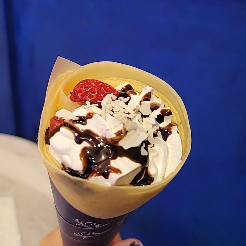 ストロベリーチョコ生クリーム(カフェクレープ有楽町イトシア)