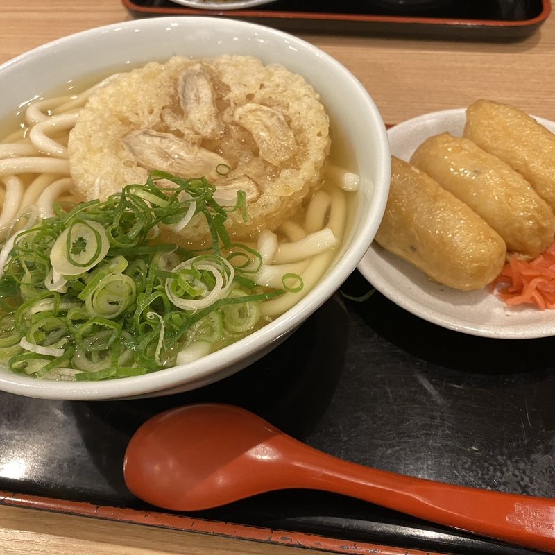 ごぼ天うどん　いなり(因幡うどん ソラリアステージ店)
