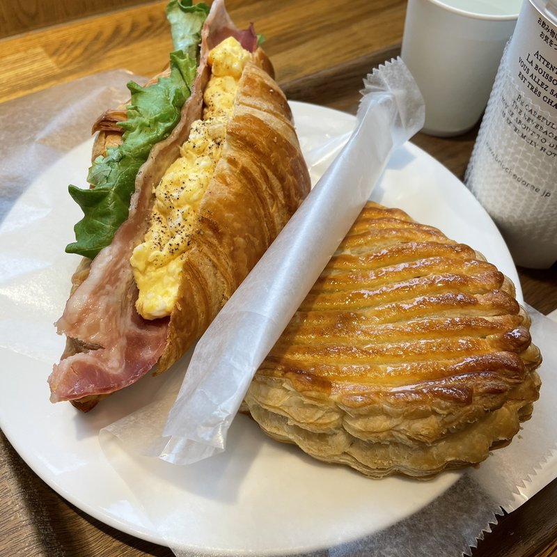 クロワッサンタマゴサンド(ブリオッシュ ドーレ ヨドバシAKIBA店 （Brioche Dore）)