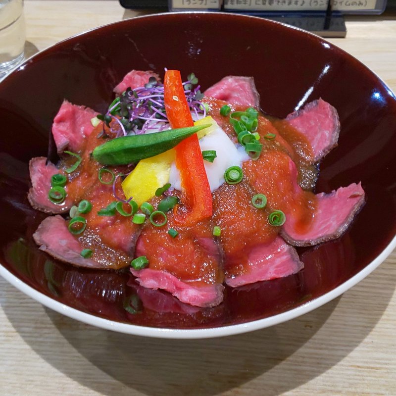 黒毛和牛ローストビーフ丼(Comule)