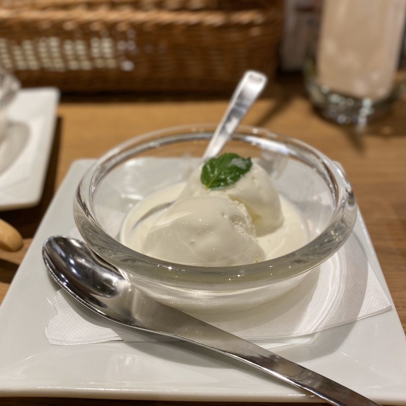 ココナッツ・アイスクリーム(スコンター RAYARD Hisaya-odori Park店)