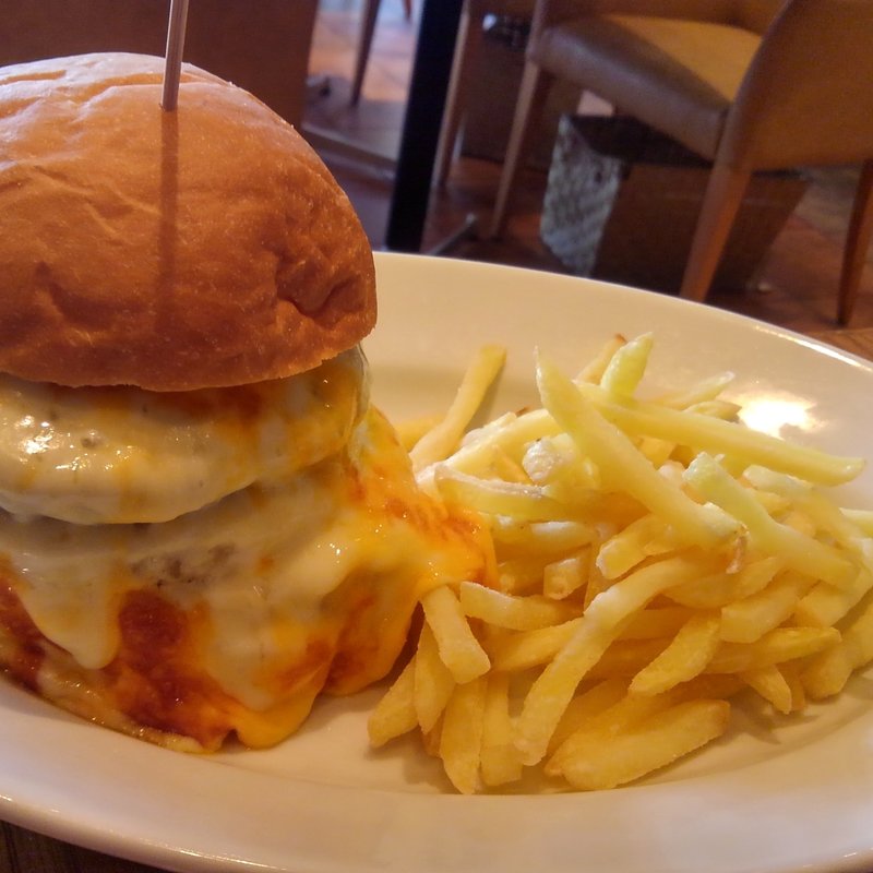 チーズカオスバーガー(Picnic アリオ亀有店)