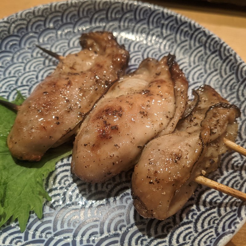 牡蠣の炭火串焼(ヒヨク之トリ)