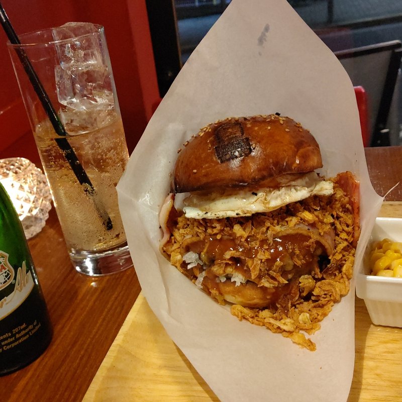 BRTバーガー【黒毛和牛100%】(Burger Revolution Tokyo 西麻布)