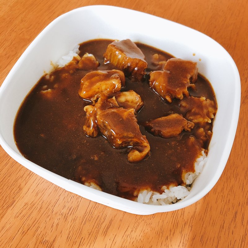 ゴロゴロお肉の贅沢ビーフカレー(セブンイレブン 横浜北寺尾7丁目店)