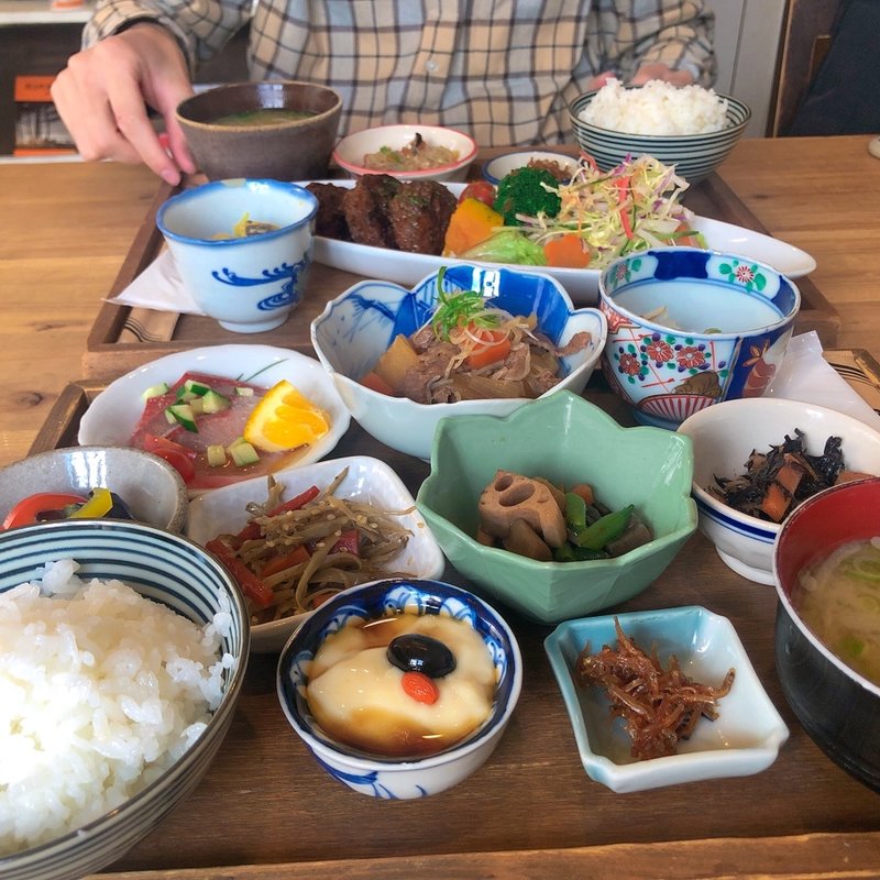 いろいろおかず定食(カフェ マジカル （cafe magical）)