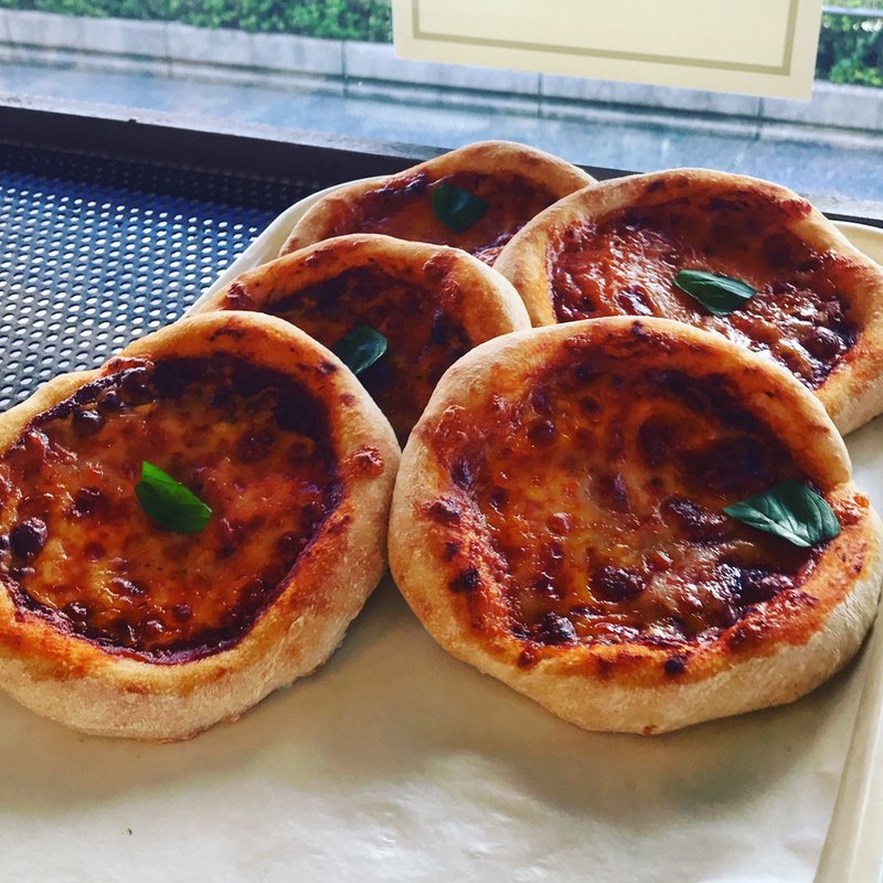 まるげりーた(ニキベーカリー 綾瀬店)