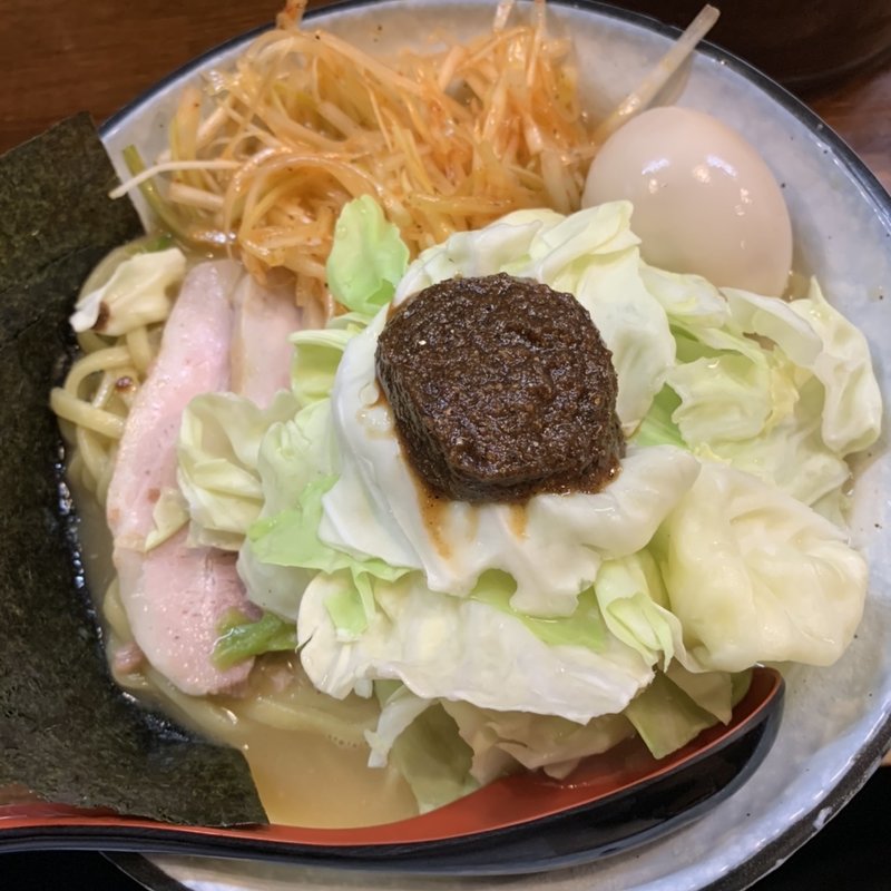 熟成練り醤油ラーメン（大盛）、具だくさんトッピング(無銘)