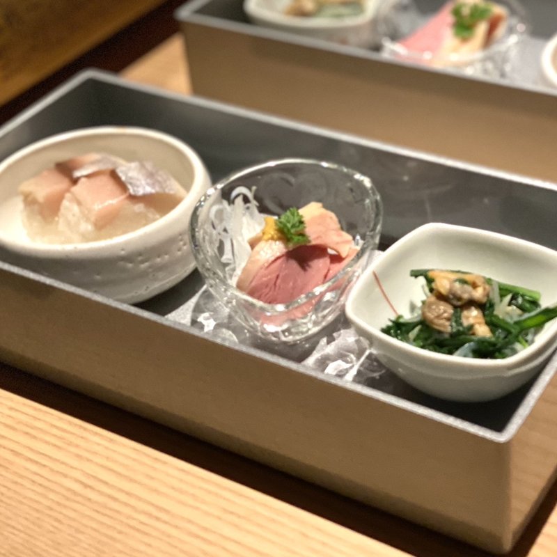 鯖棒寿司・春菊と浅利の煮浸し・合鴨京風蒸し(ねぎま別邸)