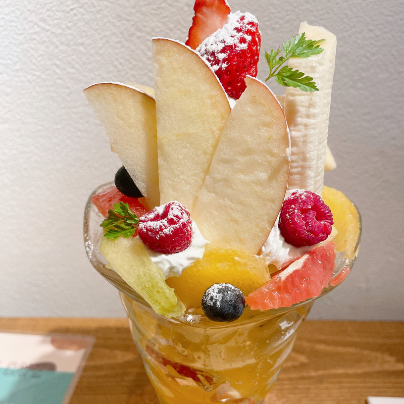 フルーツパフェ(ナカザキカフェ 中崎町カフェ)