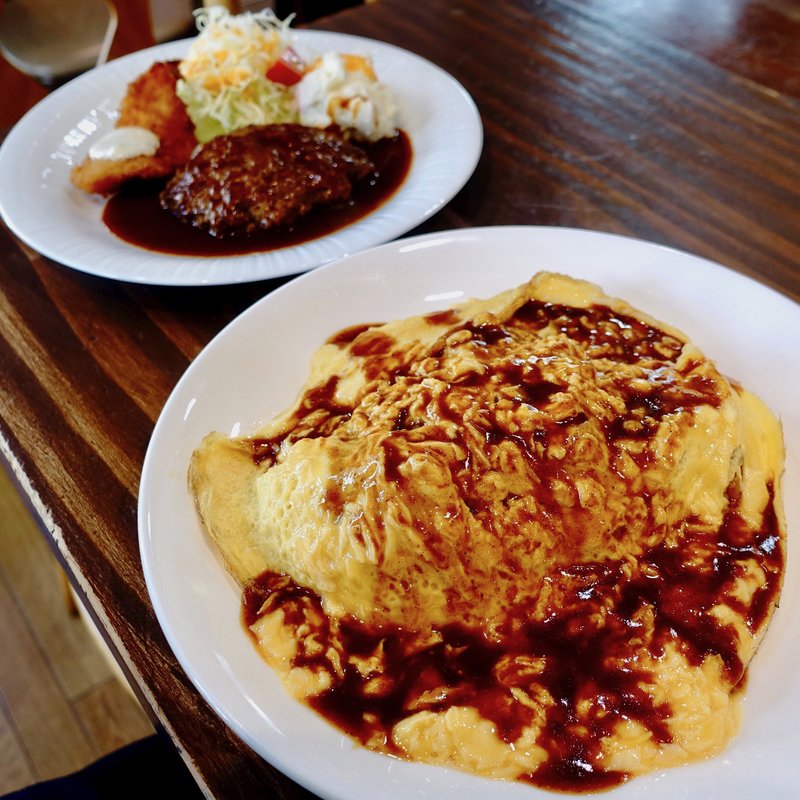 オムライスとハンバーグ+エビフライ(洋食屋 カトリーナ)