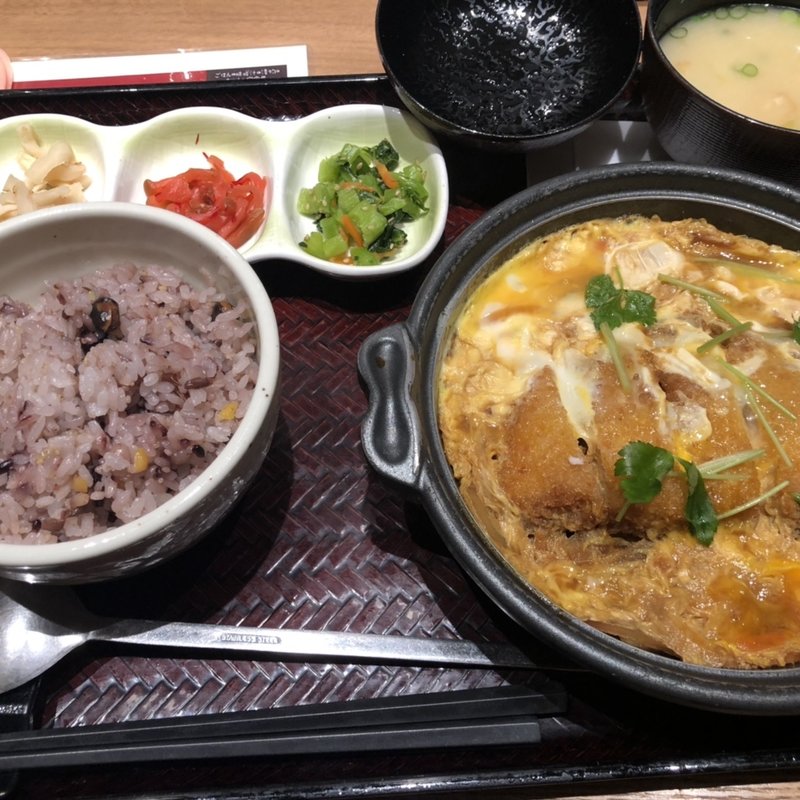 かつ鍋定食(定食屋百菜 旬 イオンスタイル笹丘店)