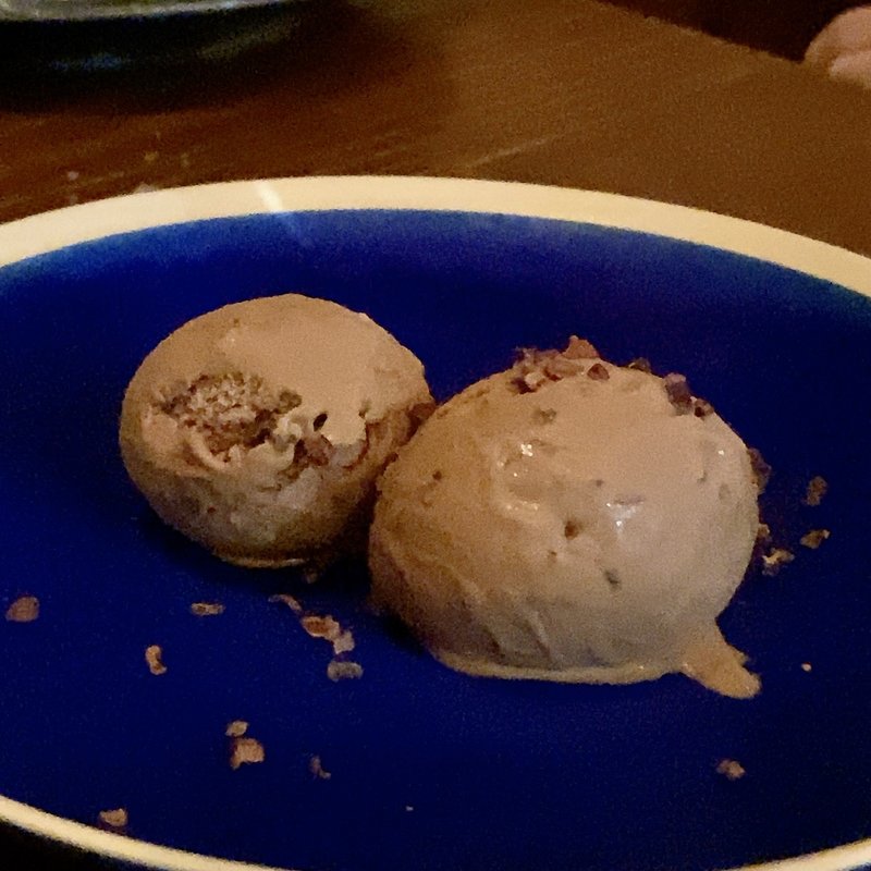 チョコレートのジェラート(Xato burrata ＆ steak)