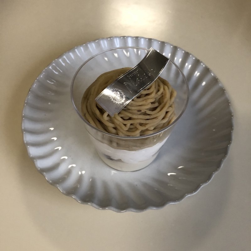 ヴェリーヌモンブラン(パティスリー プレジール)