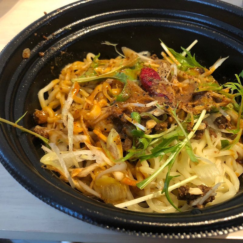 汁無し 紅担担麺(香氣 四川麺条)