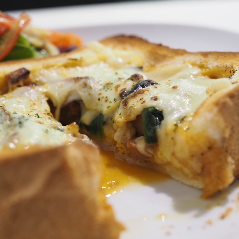 食パンキッシュ(add knot cafe & sweets)