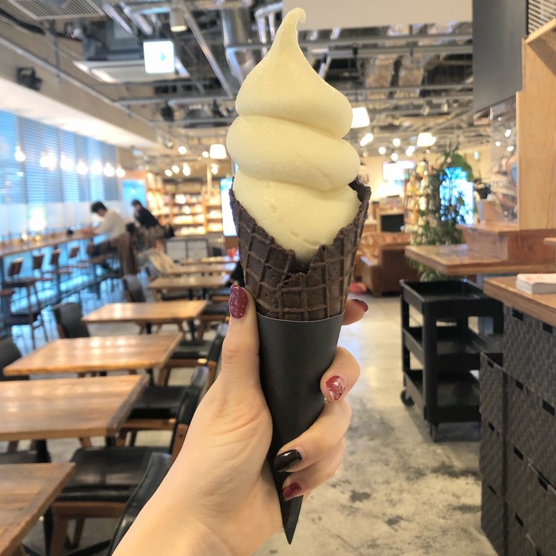 ソフトクリーム(MARUNOUCHI READING STYLE )