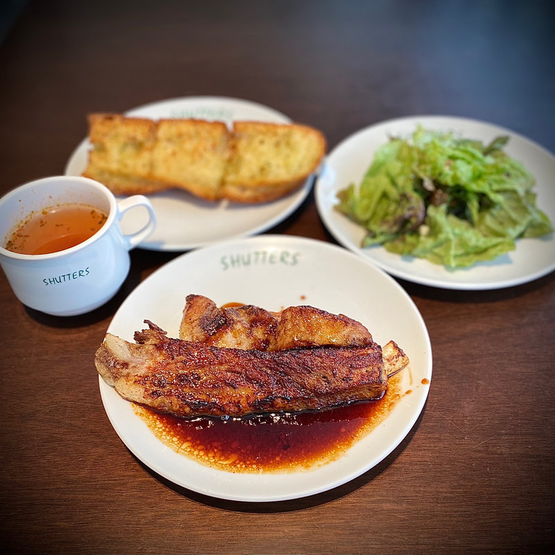 スペアリブセット (サラダ・スープ・ライスorパン・コーヒーor紅茶 付)(SHUTTERS Luz自由が丘)