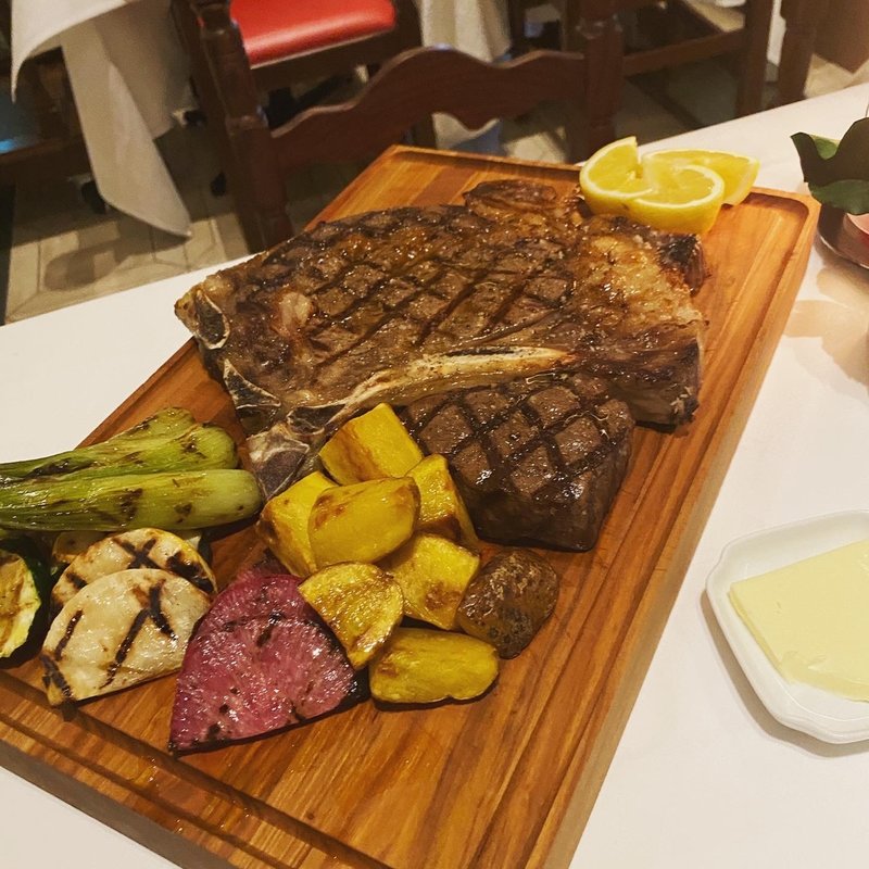 和牛のステーキ(サバティーニ・ディ・フィレンツェ 東京店 （SABATINI di Firenze）)