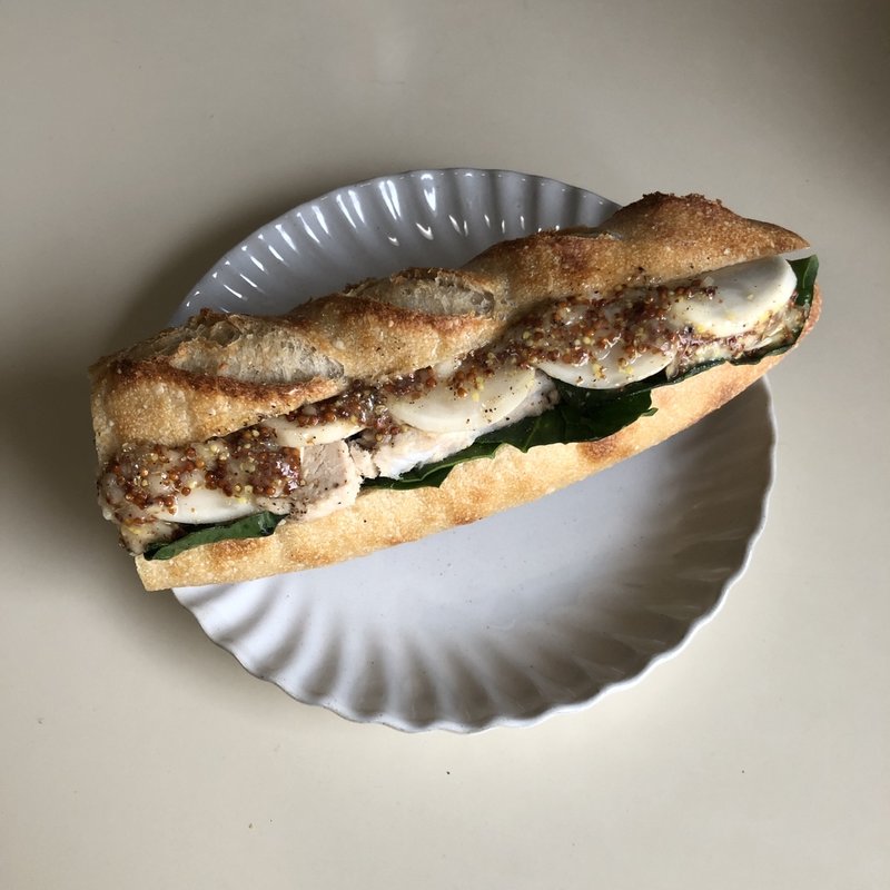 豚肉のリエットとかぶのバゲットサンド(ミカヅキ堂)