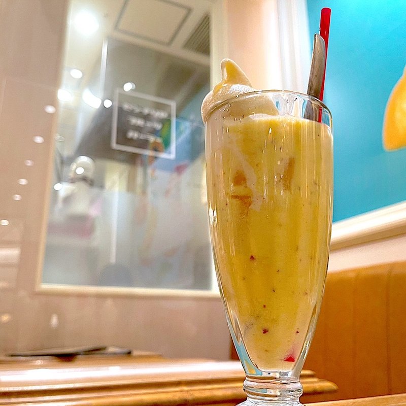 ミックスジュースフロート(センナリヤフルーツパーラー　ダイバーシティ東京)