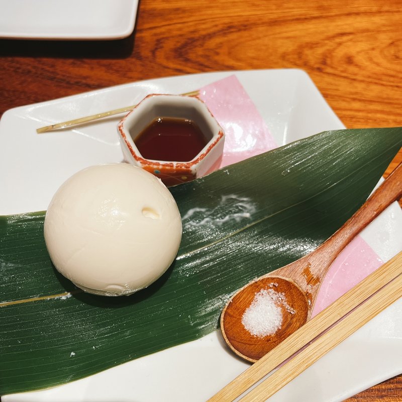 音音名物 ふんわり笹餅豆冨(板前ごはん 音音 ラゾーナ川崎店 （オトオト）)
