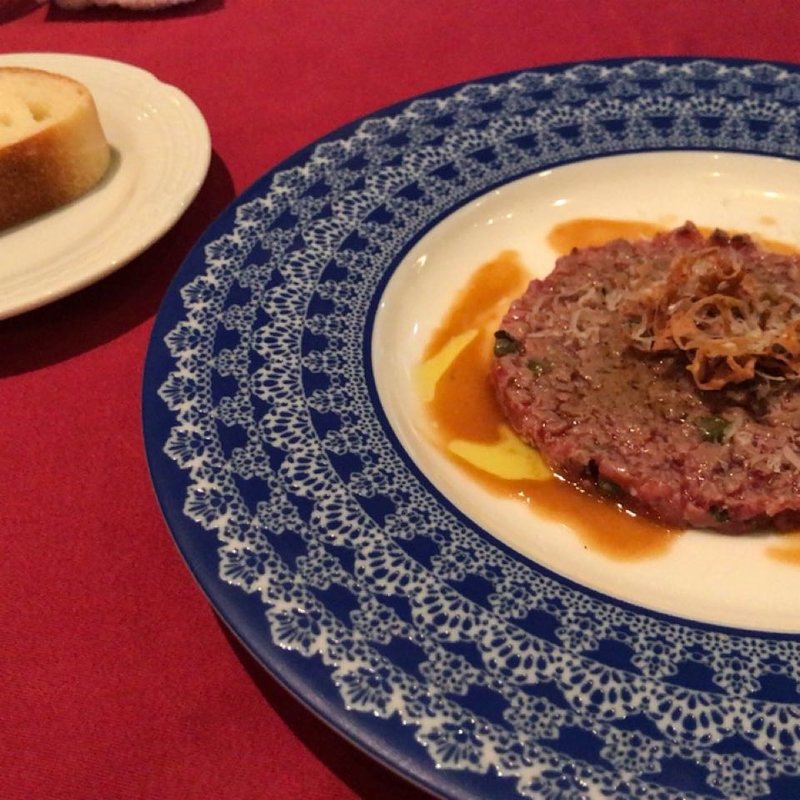牛肉のタルタルステーキ(カルネヤ・サノマンズ)