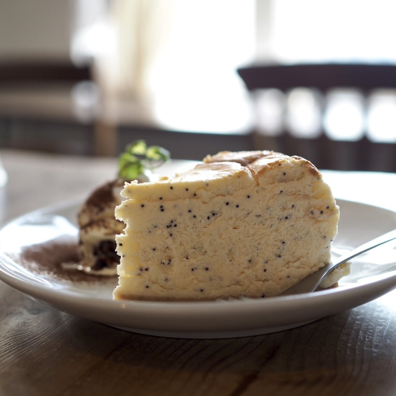 ポピーシードのチーズケーキ(カフェマタン スペシャルティーコーヒービーンズ （cafe matin Specialty Coffee