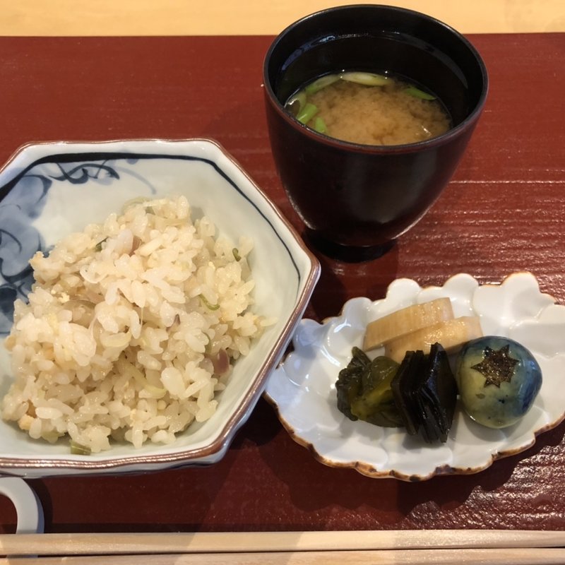 茗荷御飯と漬物、味噌汁(馬場乃町 はやし)